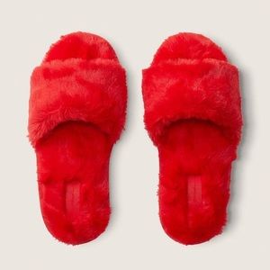 PINK Faux Fur Slipper size Small NIP